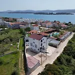 Mobile Homes Sara - Camping Turanj , Adriatic , Dalmatia Torrette