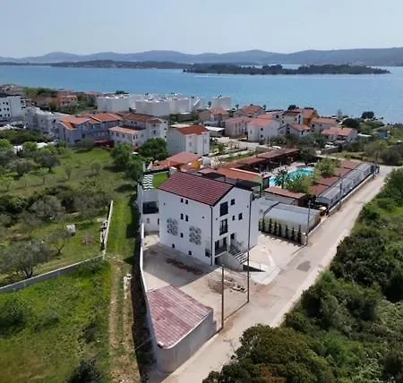 Mobile Homes Sara - , Adriatic , Dalmatia Turanj