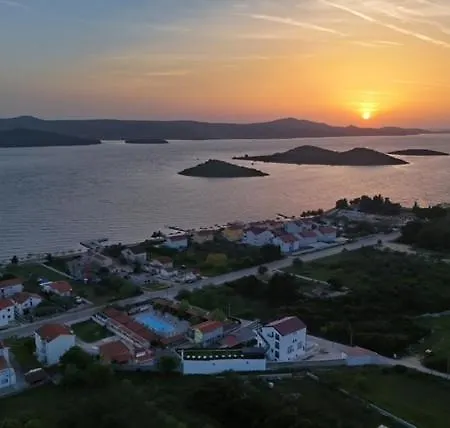 Mobile Homes Sara - , Adriatic , Dalmatia Kamp Turanj