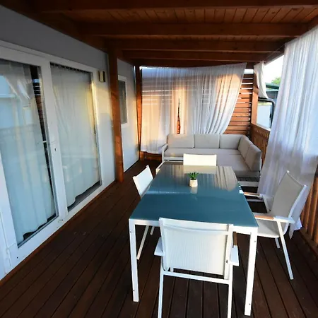 Kamp Mobile Homes Sara - , Adriatic , Dalmatia Turanj