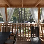 Mobile Homes Sara - Camping Turanj , Adriatic , Dalmatia Campsite *